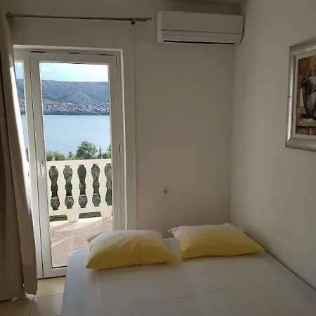 Apartmani Snjezana Pag Town Exterior photo