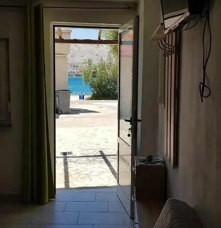 Apartmani Snjezana Pag Town Exterior photo
