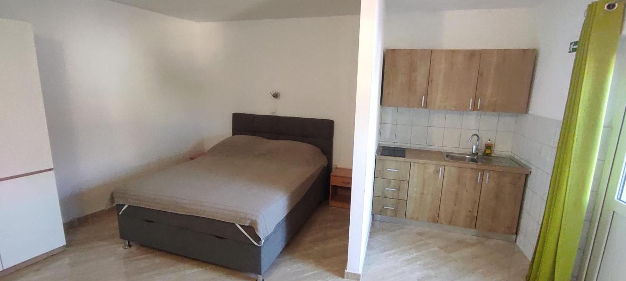 Apartment Snjezana Pag Town