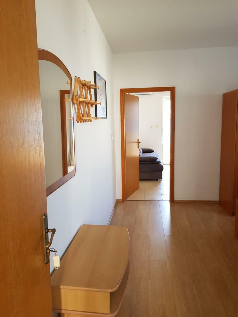 Snjezana Apartment Pag Town